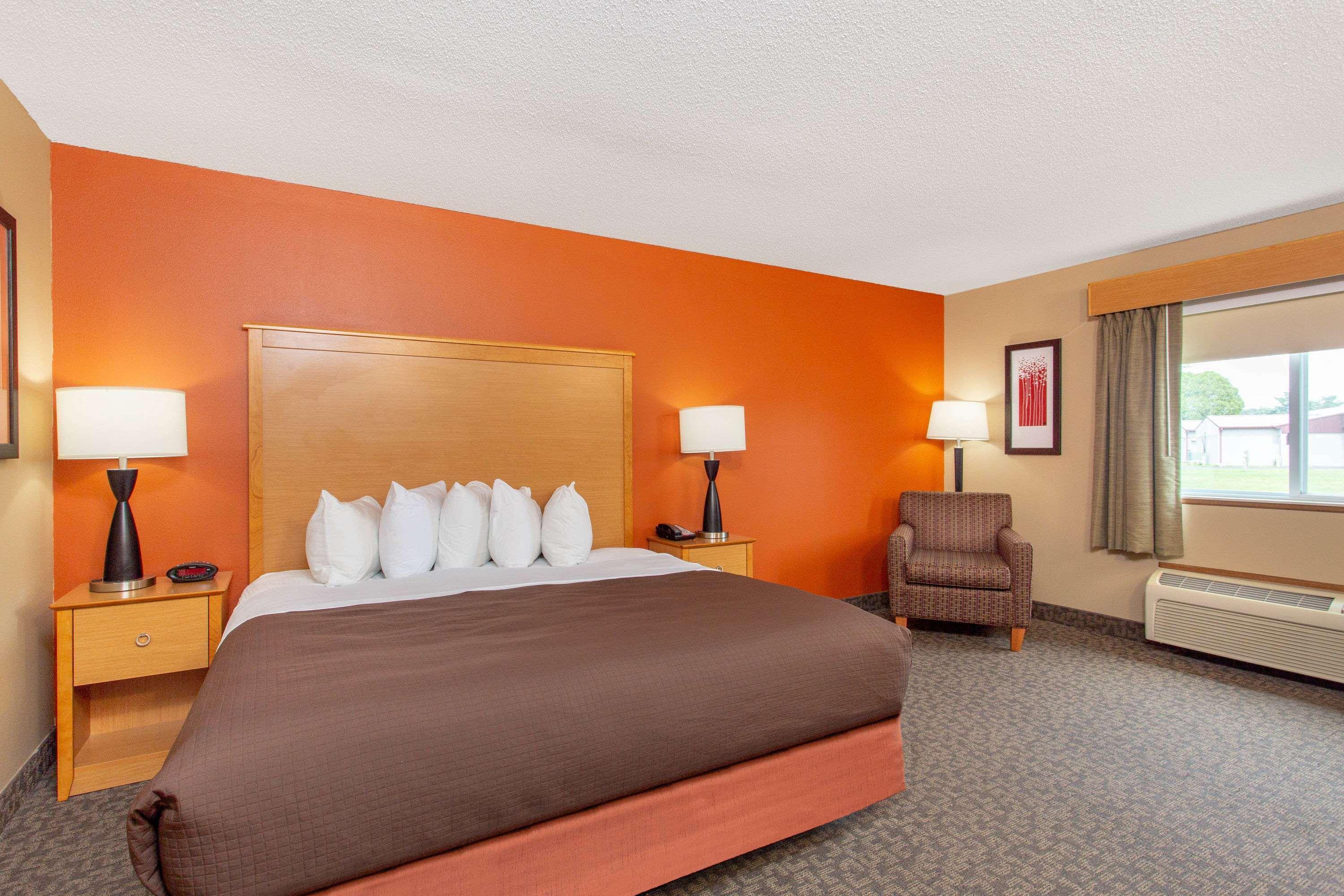 Americinn By Wyndham Boscobel Exterior photo