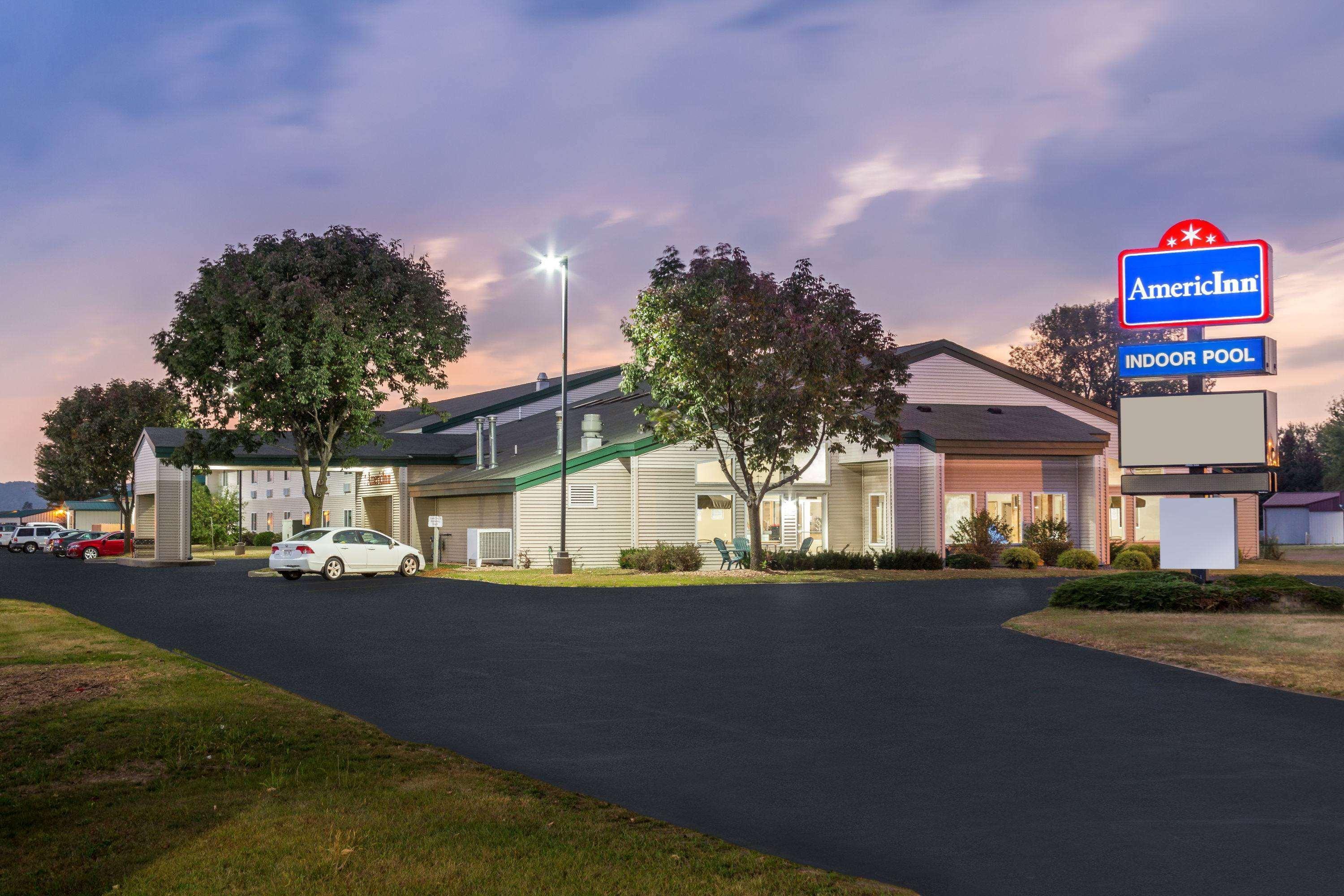 Americinn By Wyndham Boscobel Exterior photo